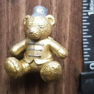 NEW - Zuru Super Rare Gold FAO Bear (Zuru 5 Surprise Mini Brands Toy Series)